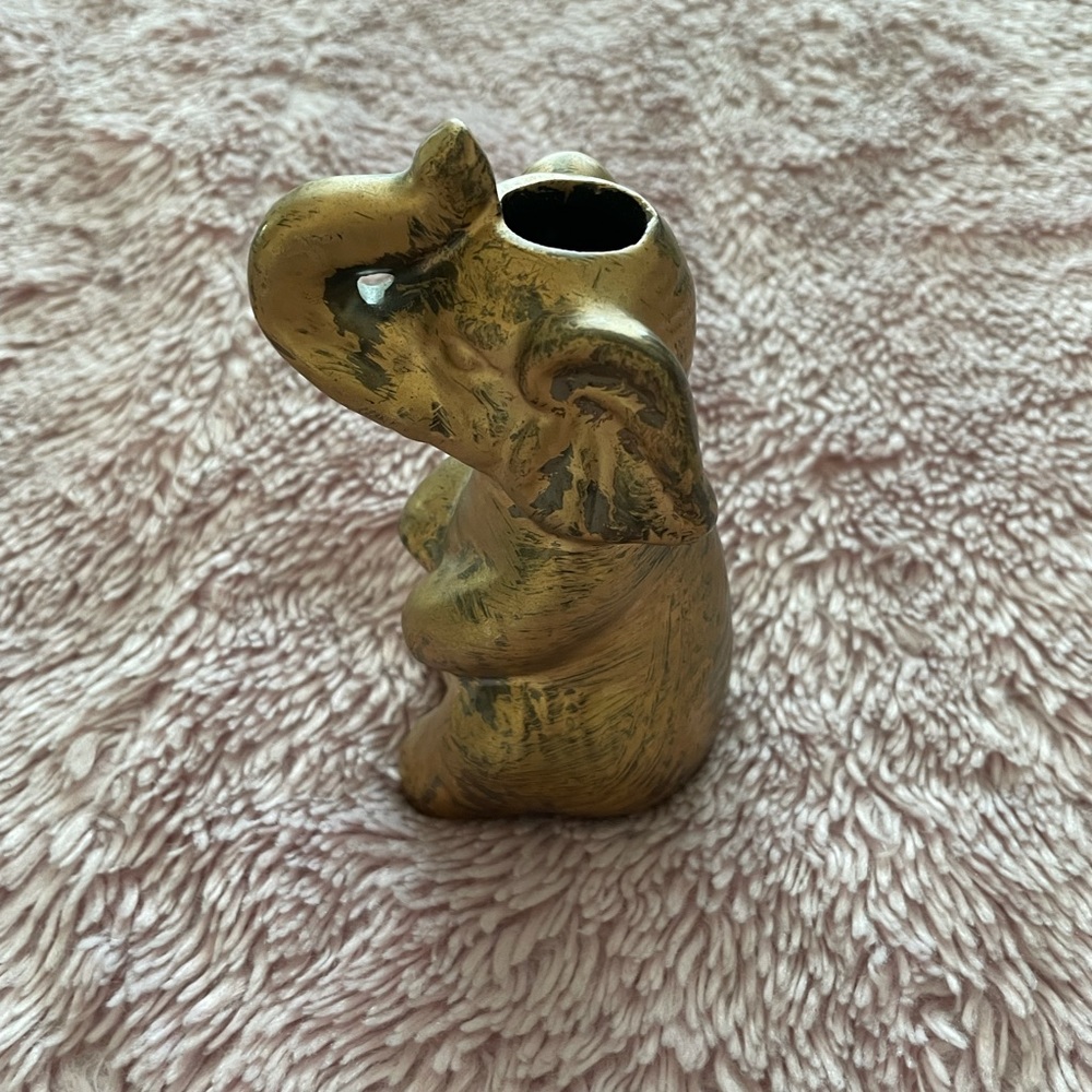 Gold, elephant, scent holder
